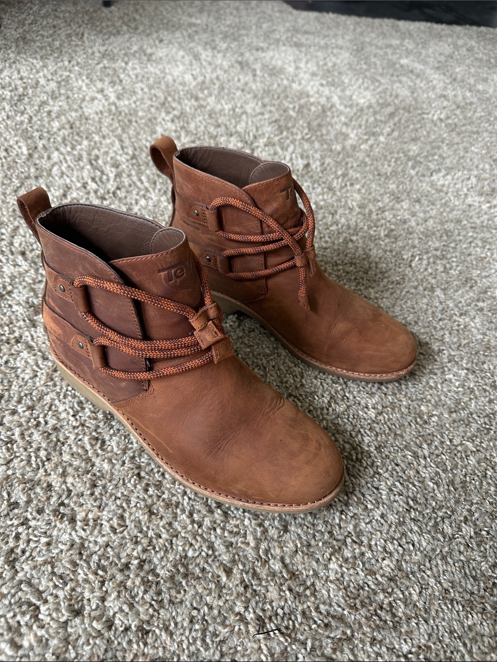 Teva women’s waterproof ankle Boots in Cognac Brown